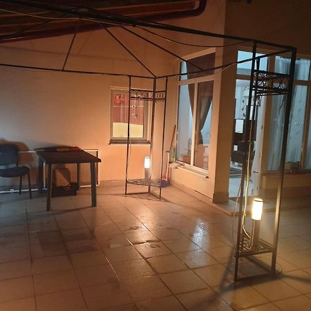Sunset Holiday Home Bucarest Esterno foto